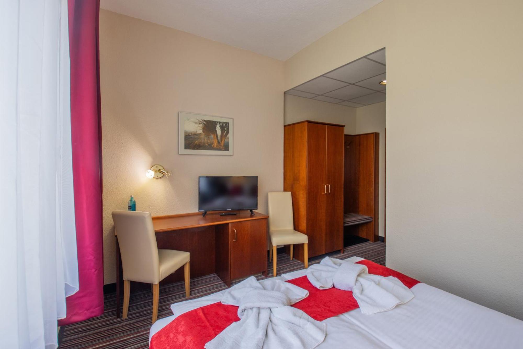Seehotel Brandenburg An Der Havel Brielow Екстериор снимка